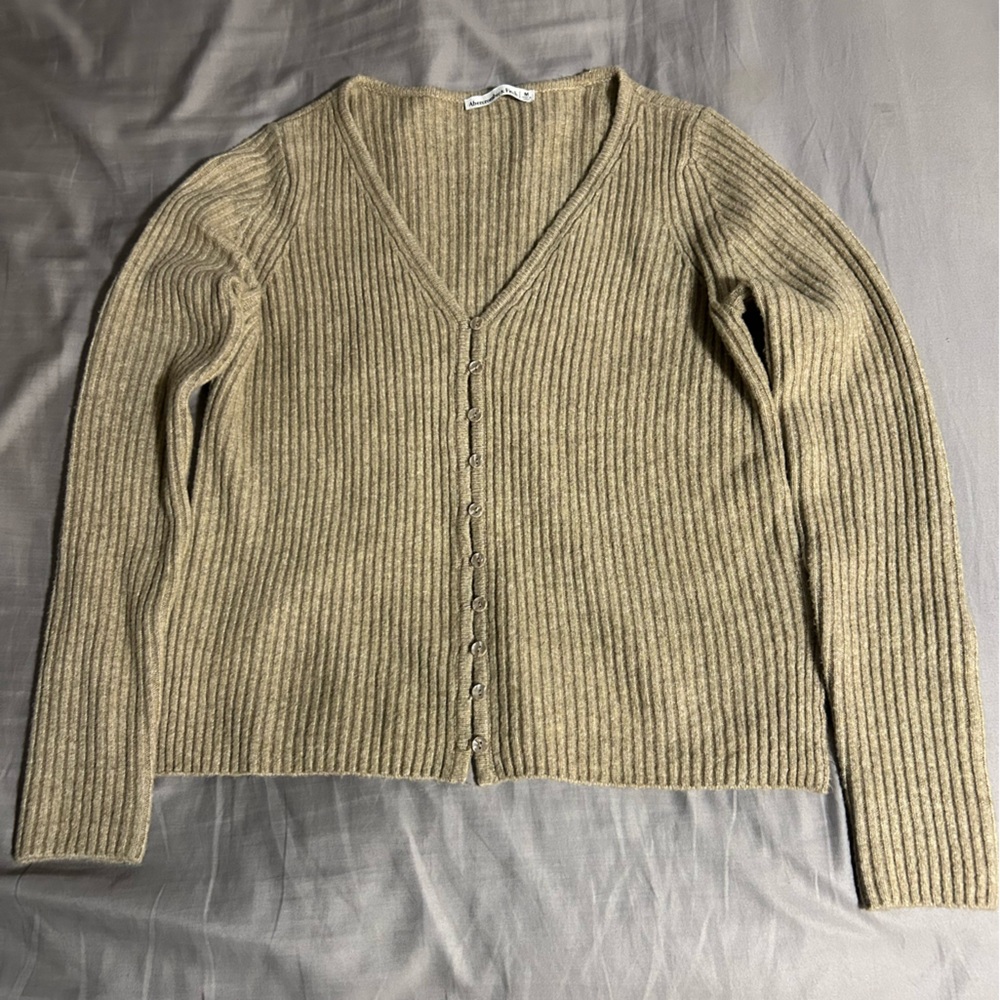 Abercrombie & Fitch
Ribbed Skimming Cardigan Size M
